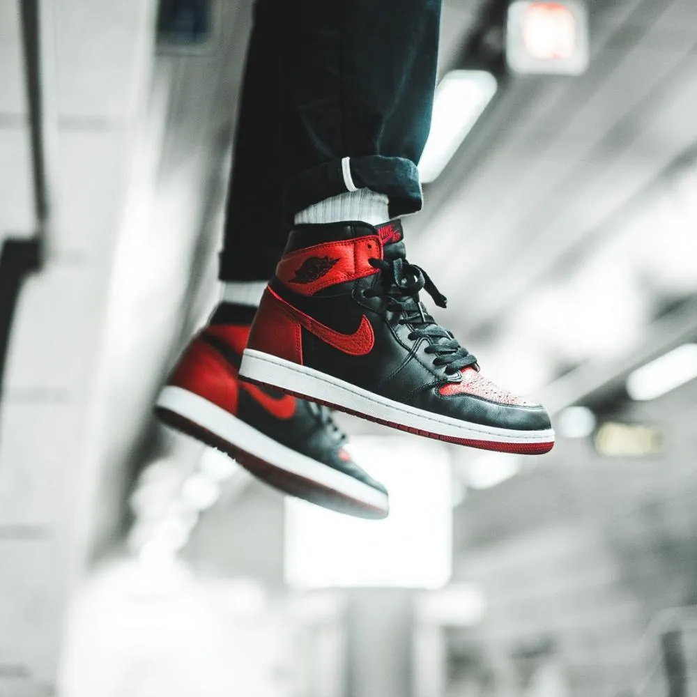 Air Jordan 1 Retro High OG "Banned / Bred"