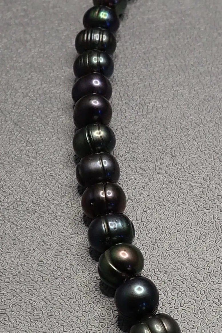 BLACK PEARLS BEADED SHORT NECKLACE - one made