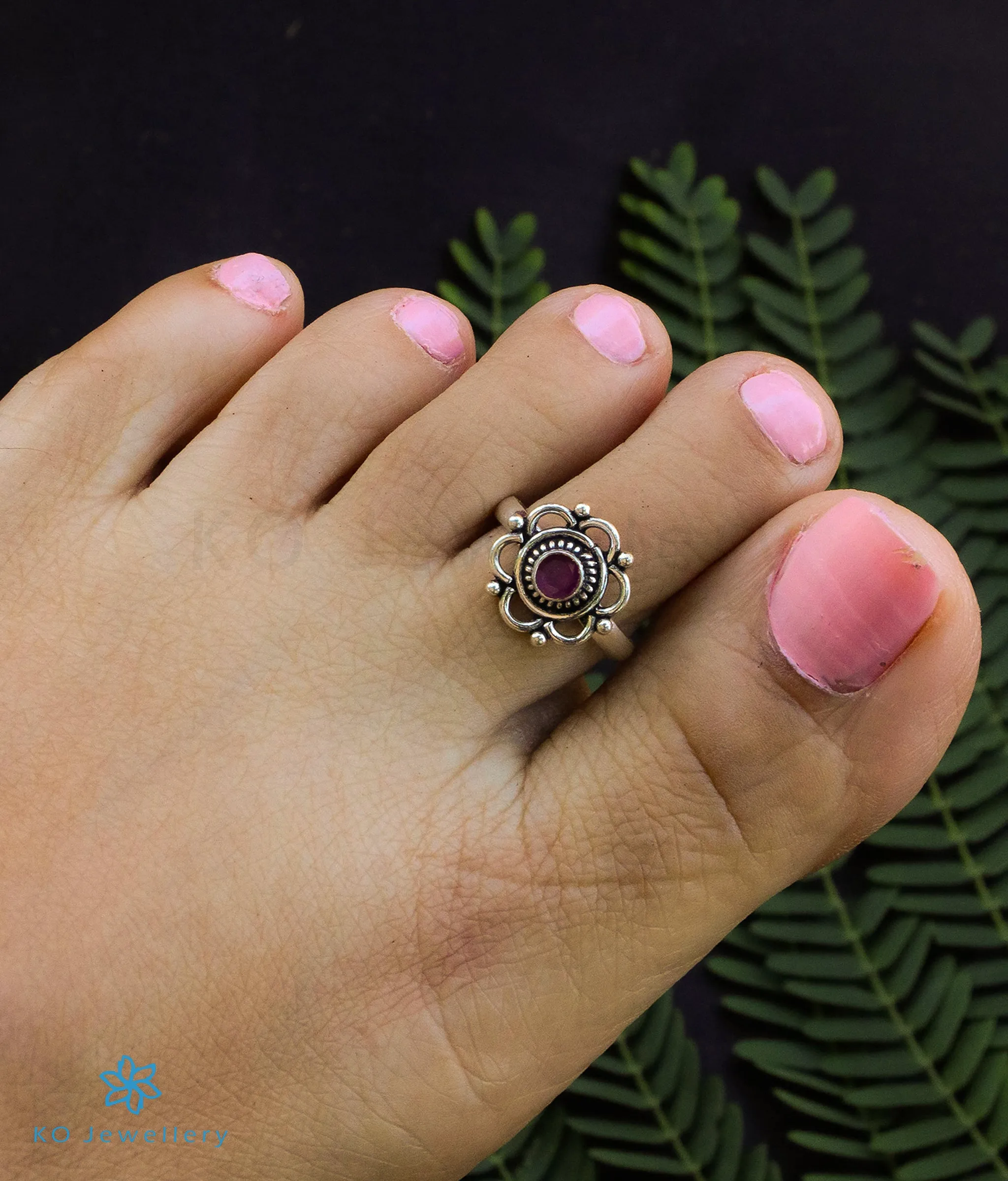 The Vamshika Silver Toe-Rings (Red)